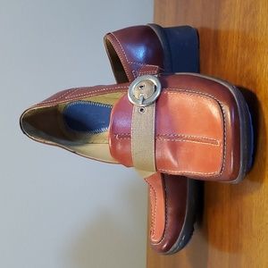 Indigo Two-Tone Brown Loafers with Buckle